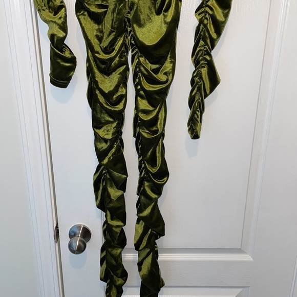 NWT Gsuwoo 2 piece velour suit size - M - Picture 3 of 12